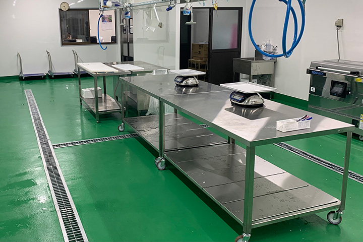 加工・ピッキング場